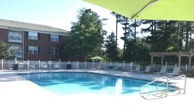 Crescent Common Apartments Swimming Pool